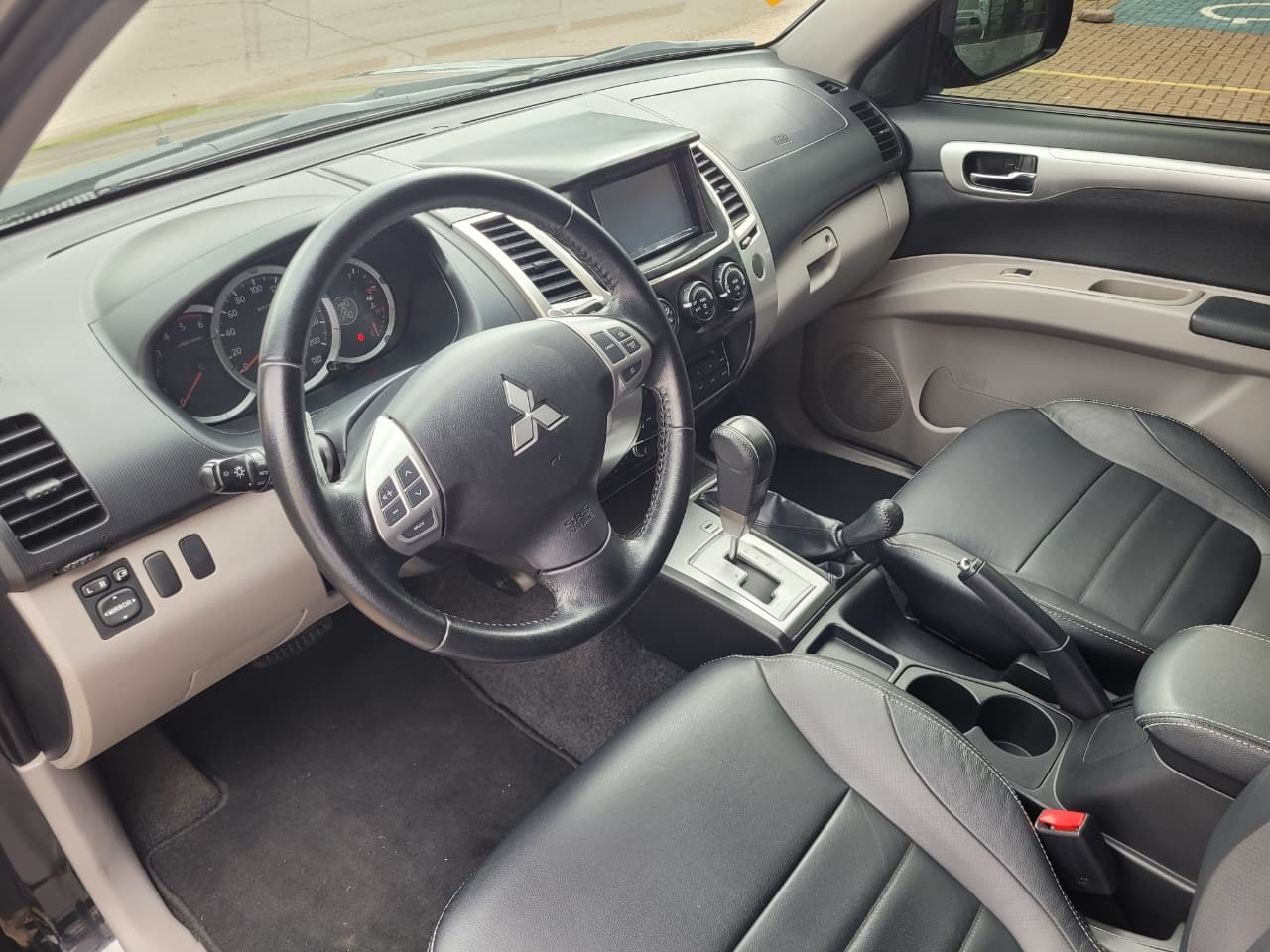 Foto Pajero Dakar 3.2L HPE 2015